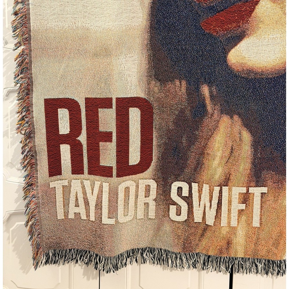 Taylor Swift 2012 Red Concert Tour Album Cover Tapestry Woven Blanket 50x60 - Picture 2 of 11